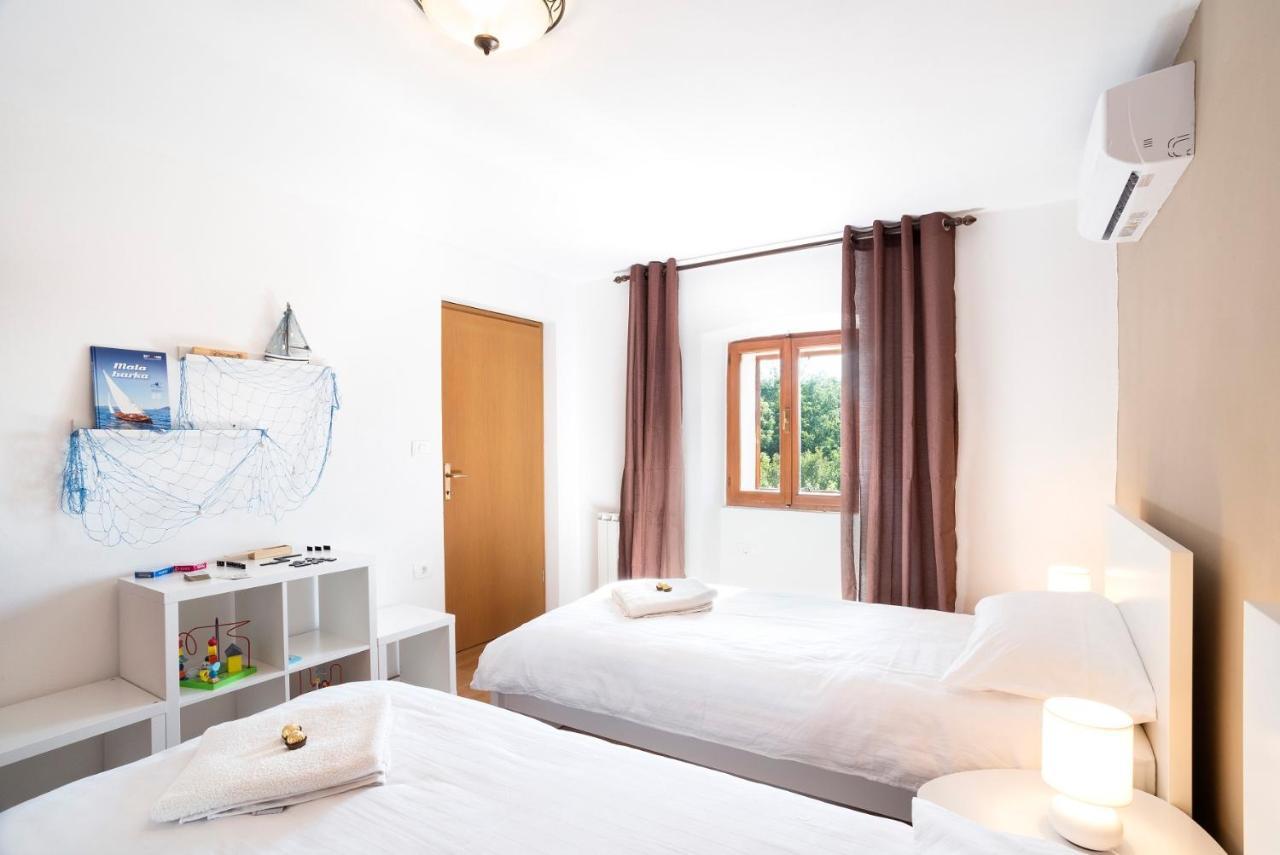 Boutique House Rustikana By Locap Group イゾラ エクステリア 写真