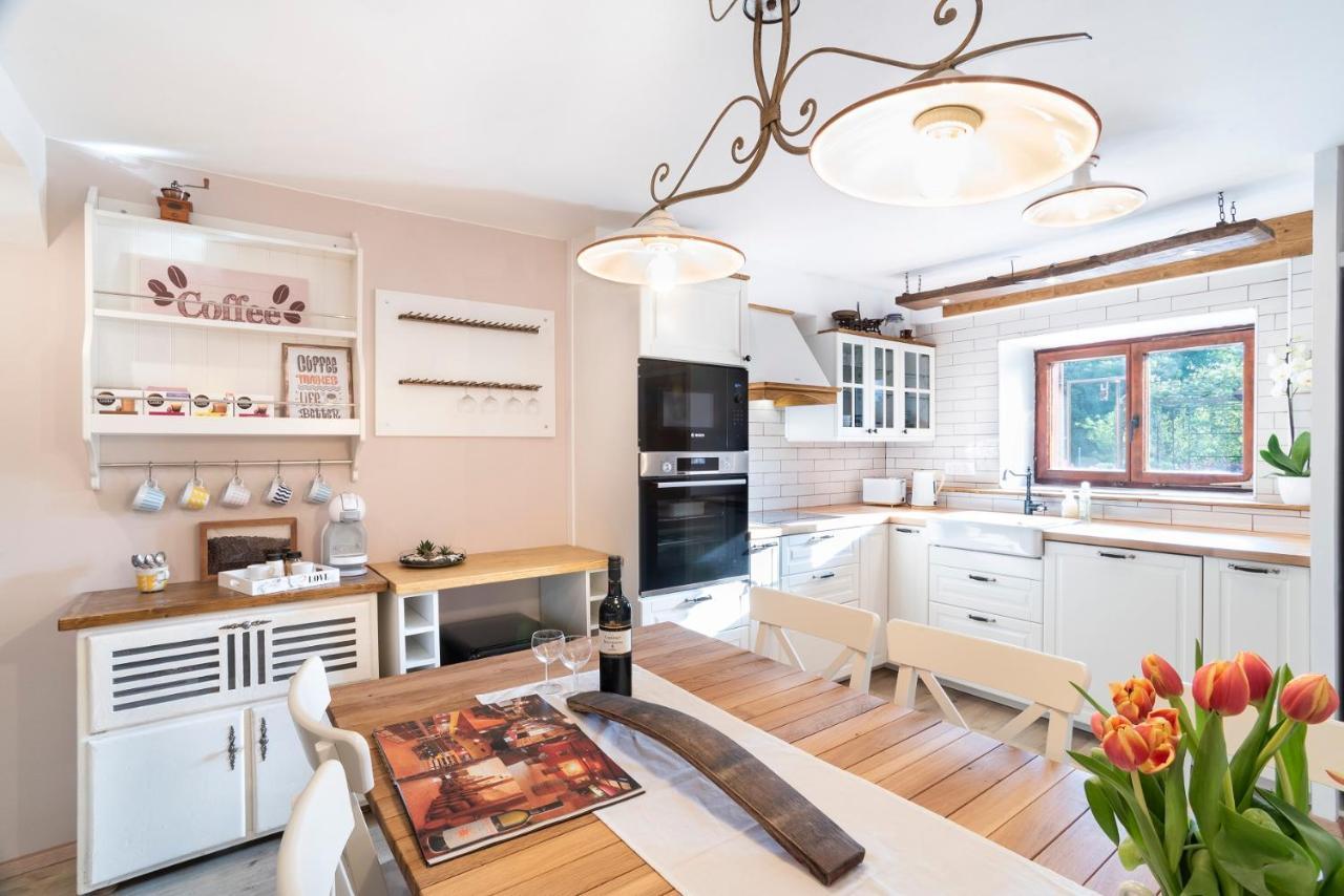 Boutique House Rustikana By Locap Group イゾラ エクステリア 写真